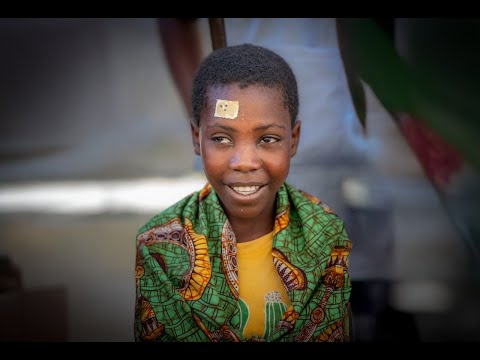 “I want to be a teacher” | 15-year-old Doreen can see again